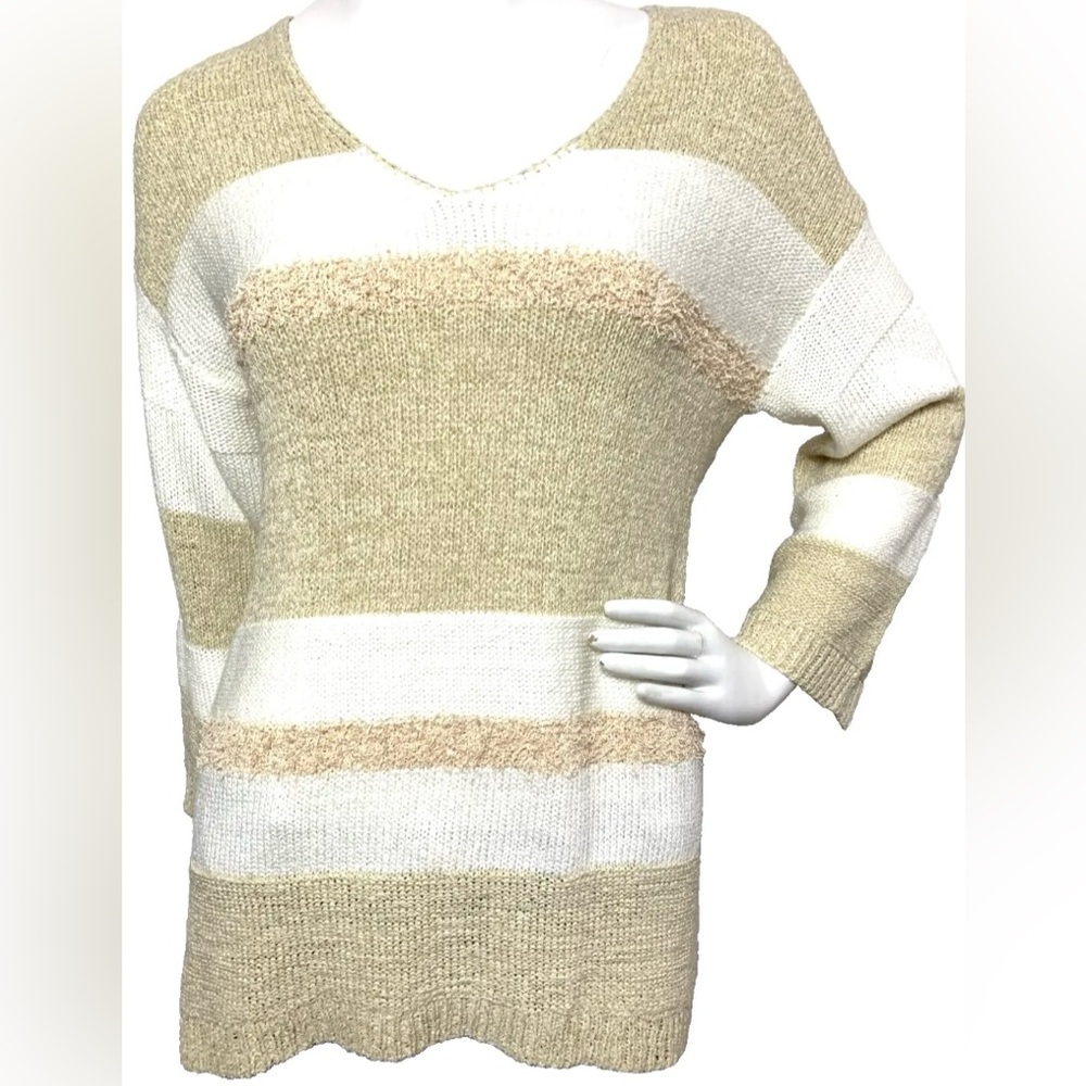 🦀Soft Surroundings Textured, Metallic Tan Stripes Long Sleeves, V-neck. Small